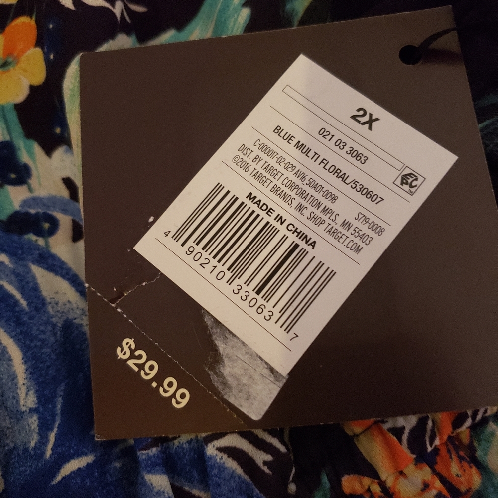 Dress - Picture 3 of 3